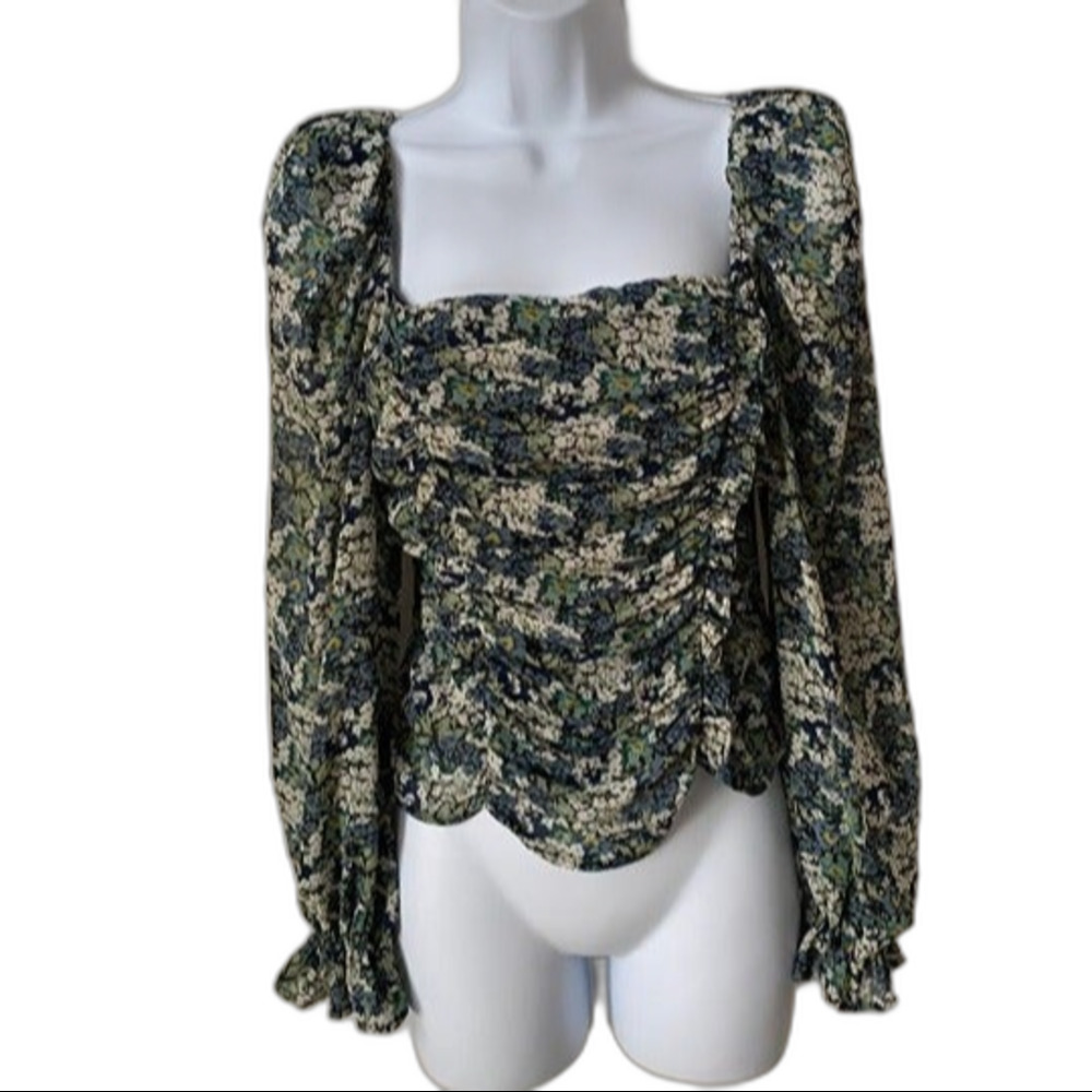 STORE CLOSING FRI JAN 23 NWT Astr Tonina puff long sleeve blouse top size S